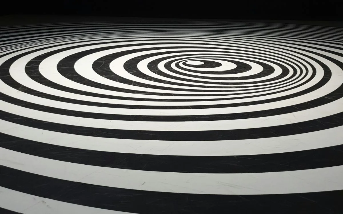 Pourquoi l'hypnose ne fonctionne pas sur moi : comprendre les vraies raisons